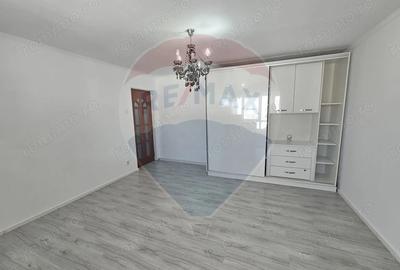 Apartament cu 3 camere decomandat în Central - 9