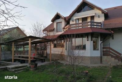 Casă cu 6 camere cu Teren 1000 Mp în Central - 7