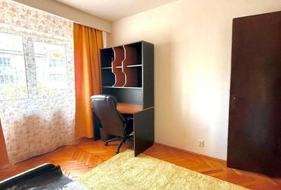 Apartament cu 3 camere decomandat în Central - 2