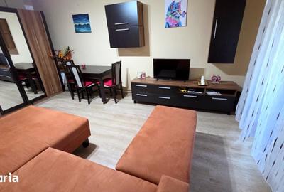 Apartament cu 3 camere decomandat în Aradului