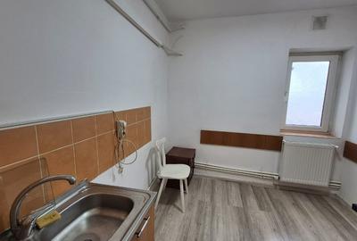 Apartament cu 3 camere decomandat în Aluniș - 12