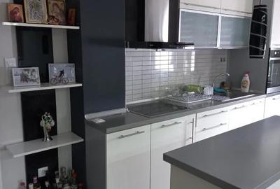 Garsonieră decomandată în Sebastian