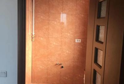 Spațiu comercial, de 60 mp, în Central - 8