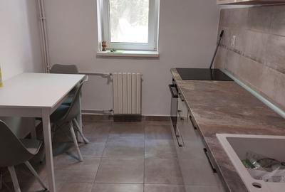 Apartament cu 3 camere semidecomandat în Central - 2
