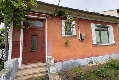 Casă cu 2 camere cu Teren 525 Mp în Copou