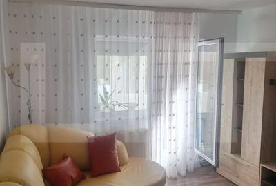 Apartament cu 3 camere semidecomandat, mobilat în Lugoj