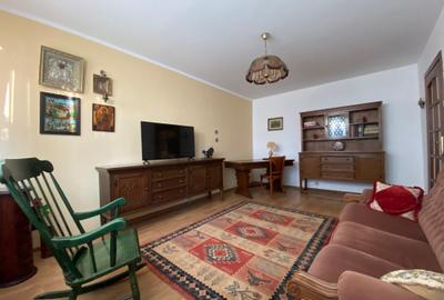 Apartament cu 3 camere decomandat în Drumul Taberei - 1