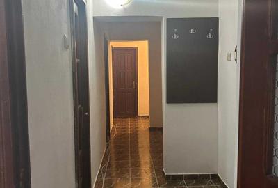 Apartament cu 3 camere decomandat în Central - 3