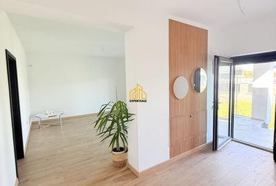 Casă cu 4 camere cu Teren 400 Mp în Domnești