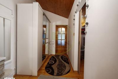 Apartament cu 3 camere decomandat în Sub Arini
