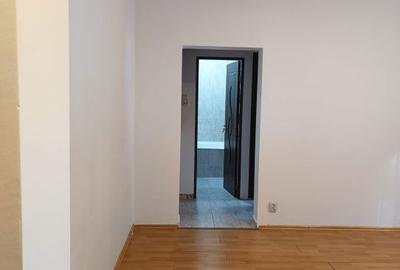 Apartament cu 2 camere semidecomandat, mobilat în Rahova