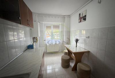 Apartament cu 2 camere nedecomandat, mobilat în Centrul Civic