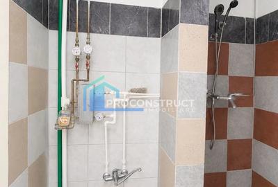Apartament cu 3 camere decomandat în Dâmbovița
