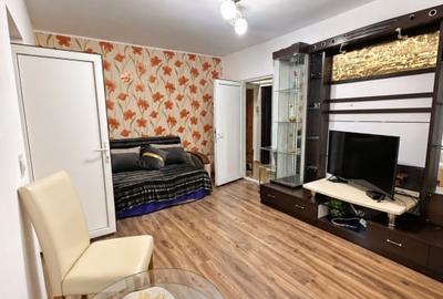 Apartament cu 2 camere semidecomandat, mobilat în Rovine