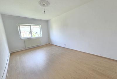 Apartament cu 2 camere decomandat în Micro 17 - 7