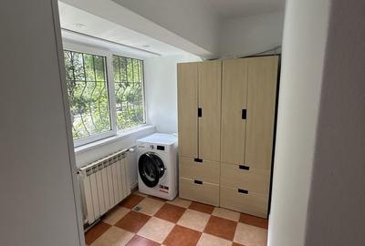 Apartament cu 3 camere decomandat, mobilat în Brâncoveanu