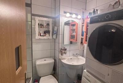 Apartament cu 3 camere decomandat în Dâmbu Pietros - 1