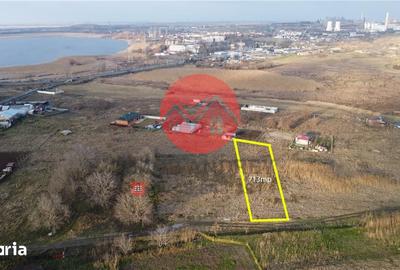 Teren de 713 mp, în Central
