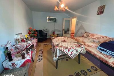 Apartament cu 4 camere decomandat în Central