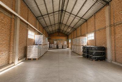 Spațiu industrial, de 386.39999389648 mp, în Seleuș - 2
