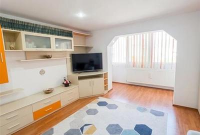 Apartament cu 3 camere decomandat în Cantemir