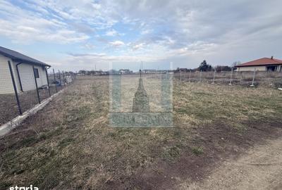 Teren de 500 mp, în Stupini