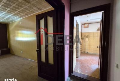 Apartament cu 4 camere semidecomandat în Central