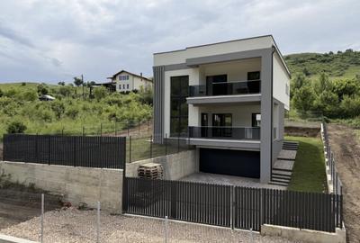 Casă cu 4 camere cu Teren 500 Mp în Făget