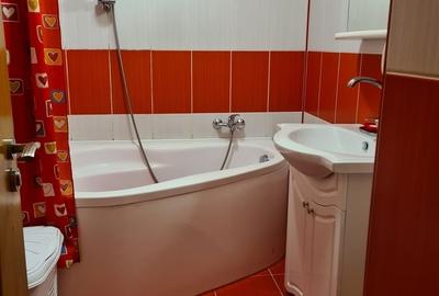 Apartament cu 3 camere decomandat în Băneasa - 1