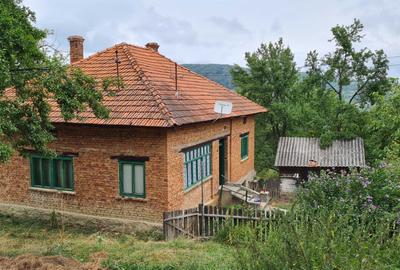 Casă cu 4 camere în Renghet - 1
