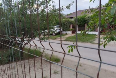 Teren intravilan de 600 mp, în Domnești