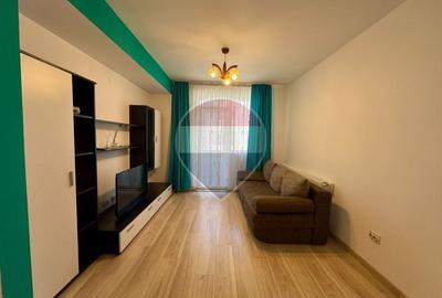 Apartament cu 3 camere semidecomandat, mobilat în Florești