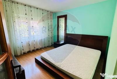 Apartament cu 3 camere decomandat în Decebal