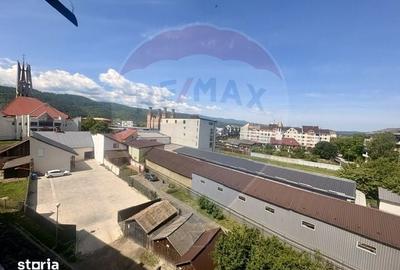 Apartament cu 3 camere decomandat în Central - 1