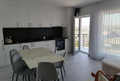 Apartament cu 2 camere decomandat în Ipotești