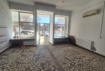 Spațiu comercial, de 73 mp, în - 1