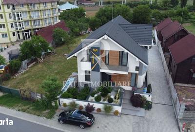 Casă cu 9 camere cu Teren 1720 Mp în Sânmartin - 1
