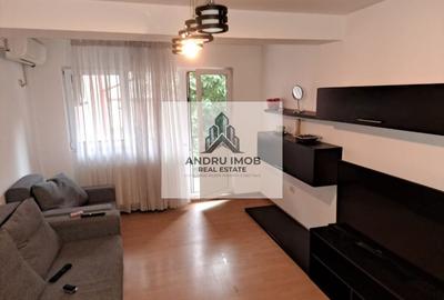 Apartament cu 3 camere decomandat, mobilat în Central