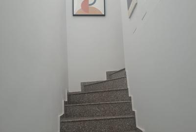 Casă cu 8 camere cu Canalizare în Central - 15