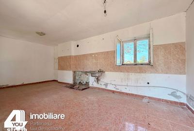 Casă cu 3 camere cu Teren 2114 Mp în Central - 15