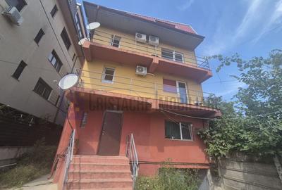 Apartament cu 3 camere decomandat în Mihai Bravu