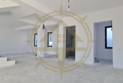 Casă cu 4 camere cu Teren 250 Mp în Odăile