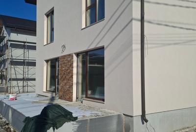 Casă individuală cu 4 camere cu Canalizare în Bragadiru - 2