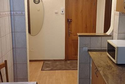 Apartament cu 3 camere decomandat în Răcădău - 2