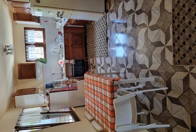 Casă cu Teren 1100 Mp în Buzad