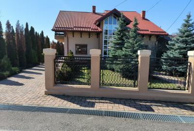 Casă cu 6 camere cu Canalizare în Păulești - 2