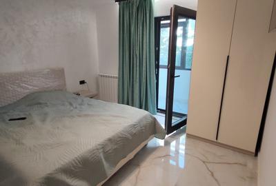 Apartament cu 2 camere decomandat în Micro 20