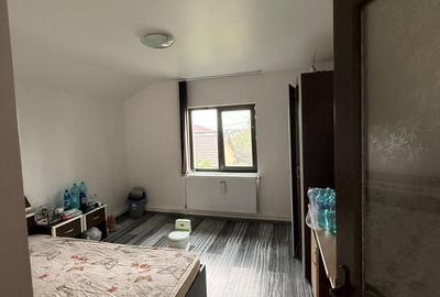 Casă cu 4 camere în Central - 3