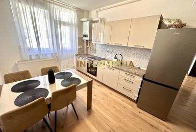 Apartament cu 2 camere decomandat, mobilat în Central