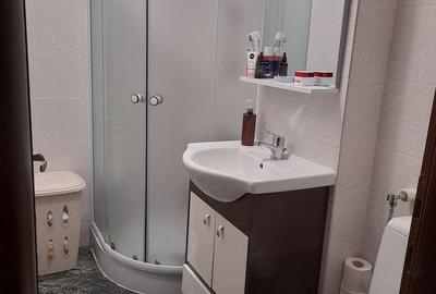 Apartament cu 3 camere decomandat în Central - 2